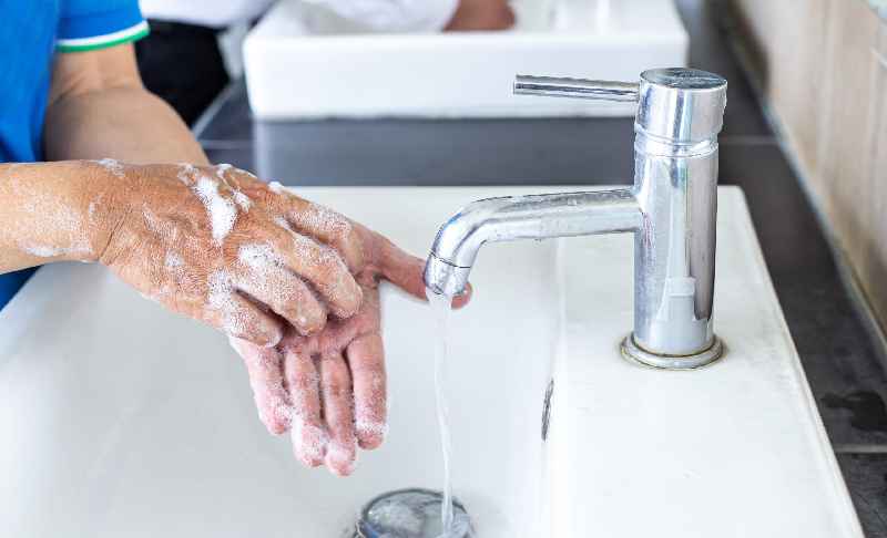 What causes lack of personal hygiene