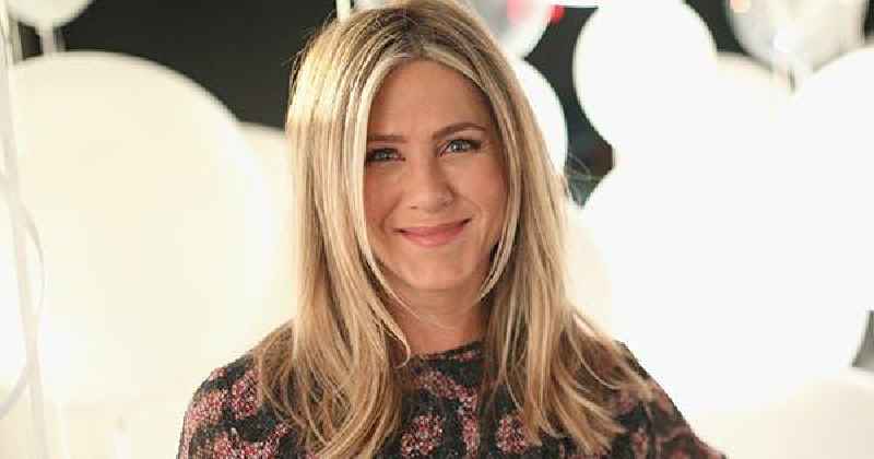 What color is Jennifer Aniston's hair 2021