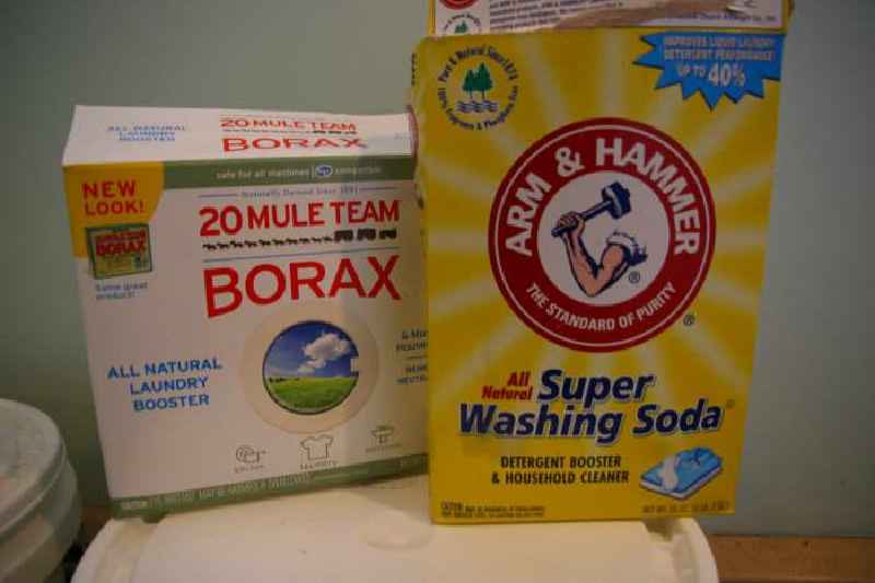 What does baking soda do in washing clothes