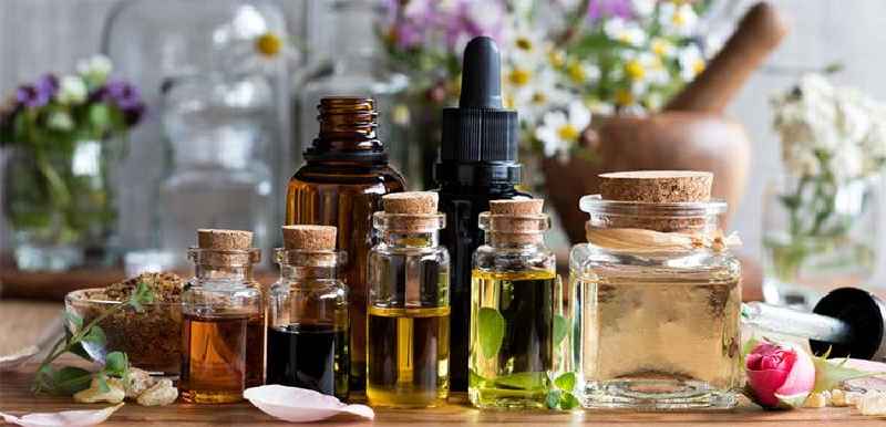 What essential oil purifies the air