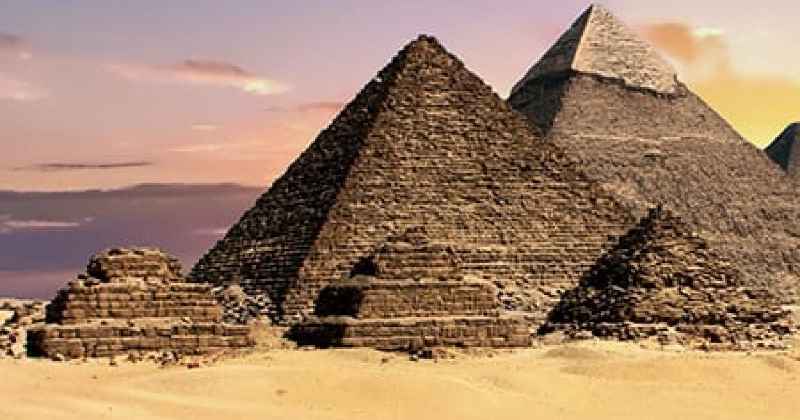What influenced the Egyptian art and architecture