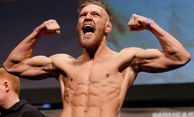 What is Conor Mcgregor's body type