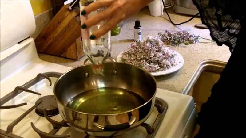 What is fragrance oil made of