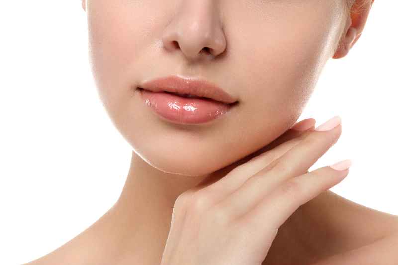 What is needleless lip filler