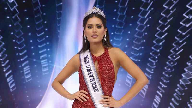 What is the age of Miss Universe 2021