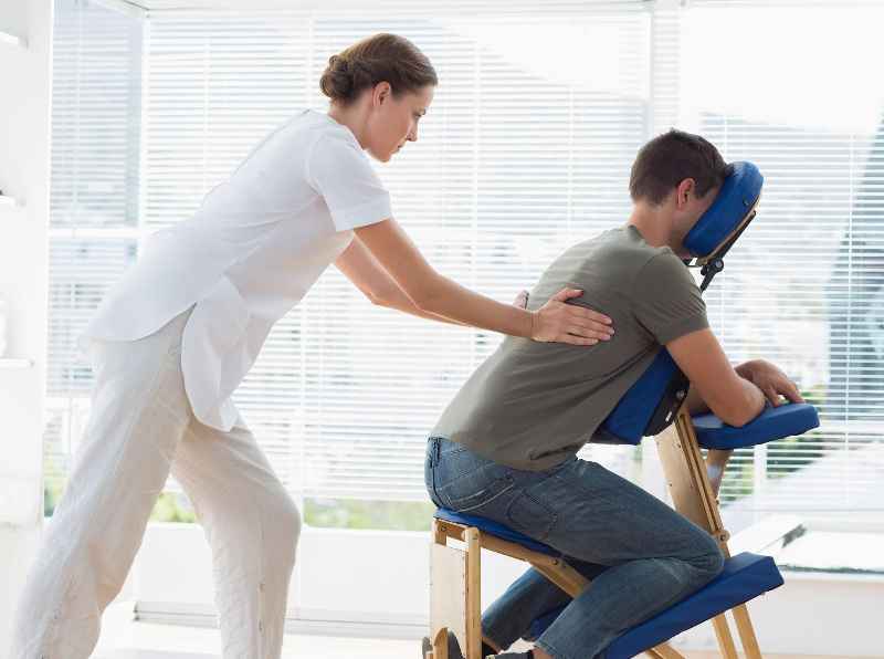 What is the difference between a manual therapist and a massage therapist