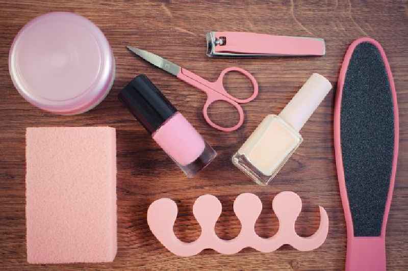What is the difference between cosmetics and beauty products