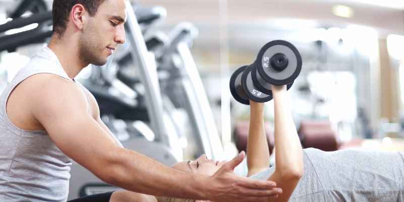 What is the difference between fitness instructor and personal trainer