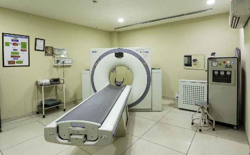 What is the difference between radiology and interventional radiology