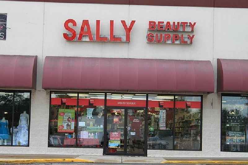 What is the employee discount at Sally Beauty Supply