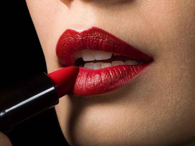 What lipstick color makes you look younger