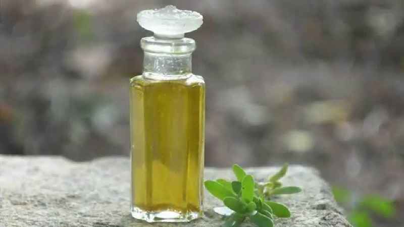 What oils inhibit hair growth