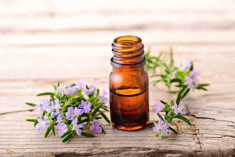 What's the difference between essential oils and natural oils