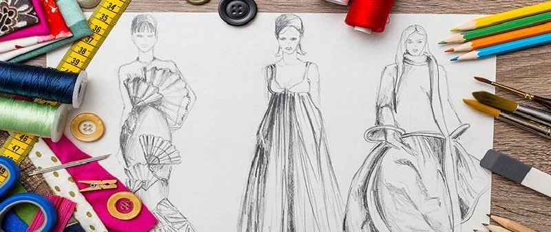 What subjects are needed to become a fashion designer