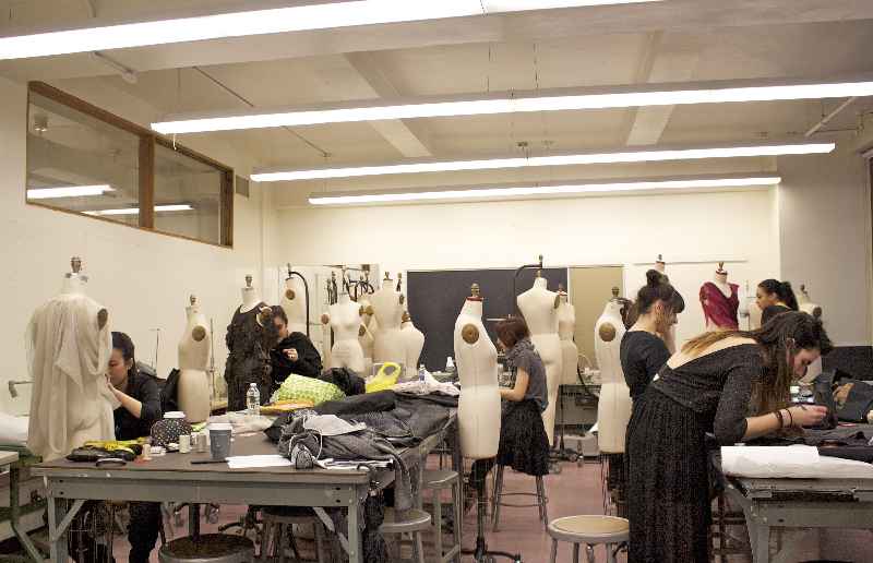 What training is needed to become a fashion designer
