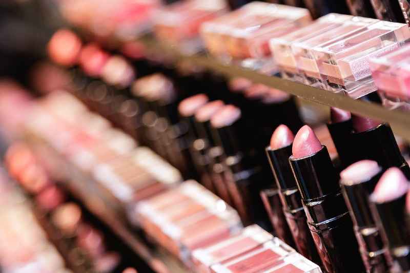 What trends are affecting the beauty industry