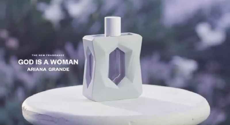 What was Ariana Grande's fourth perfume