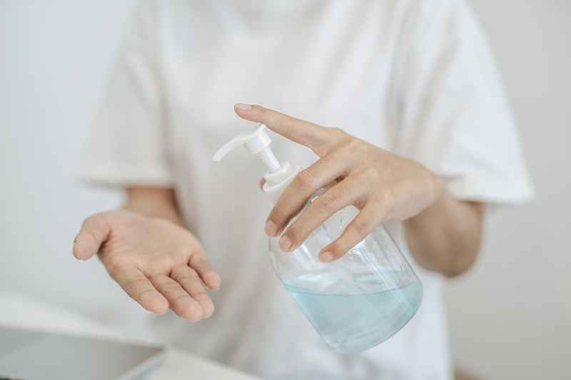 Which is better hand sanitizer or hand washing