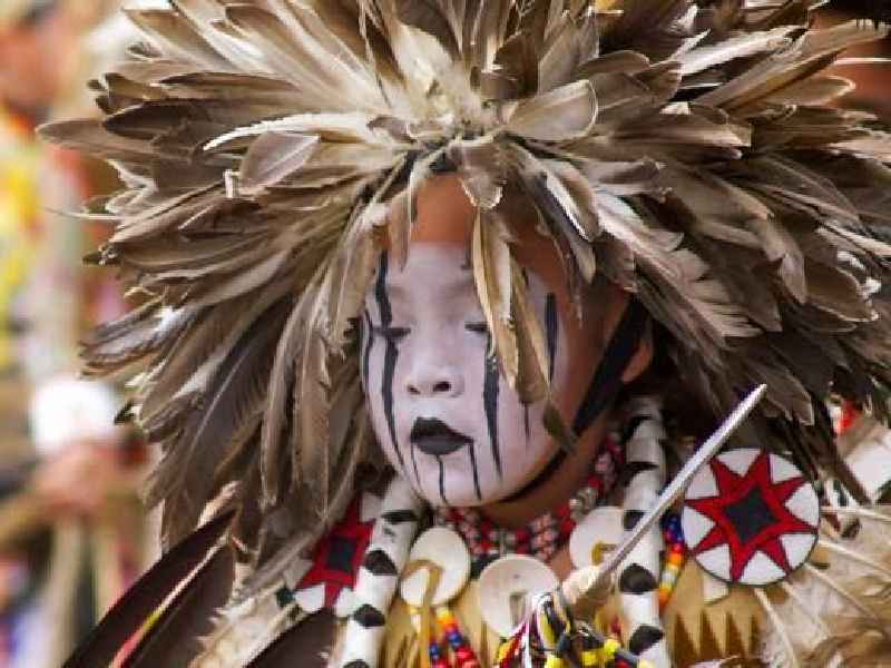 Which Native American tribes painted their faces