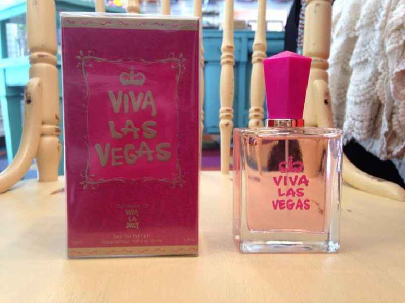 Which smells better Juicy Couture or Viva la Juicy
